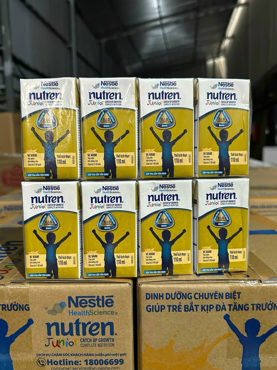 Thùng 36 hộp Sữa công thức pha sẵn Nutren Junior vị Vani - Thụy Sỹ 110ml - Từ 1 tuổi